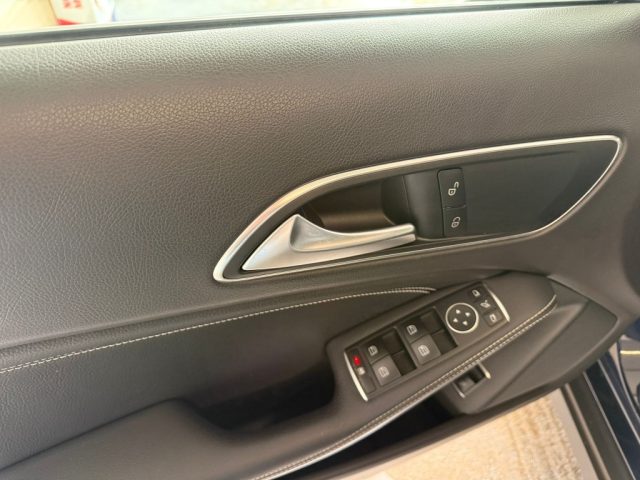 MERCEDES-BENZ GLA 200 usata 19