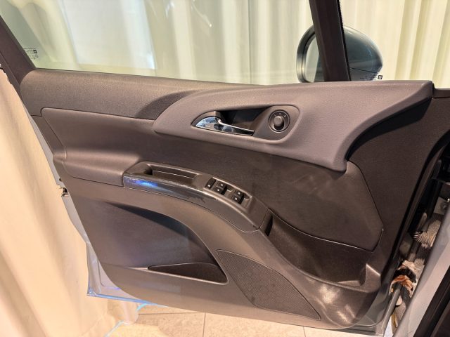 OPEL Meriva usata, con Climatizzatore