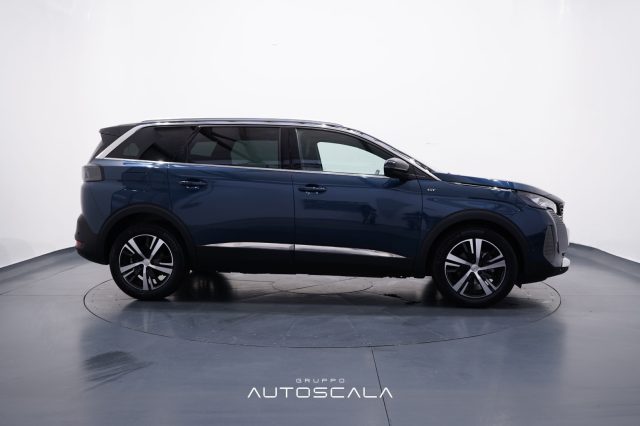 PEUGEOT 5008 usata, con Cerchi in lega