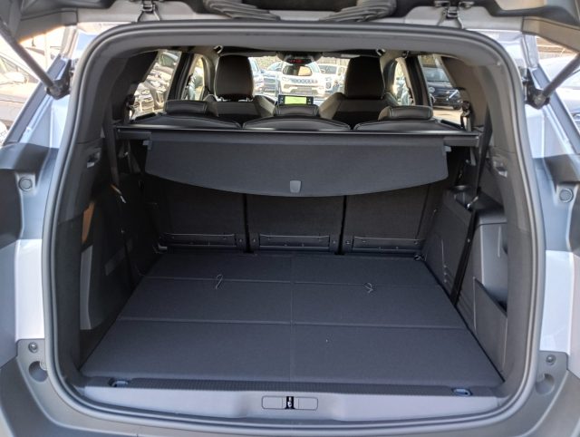 PEUGEOT 5008 usata, con Park Distance Control