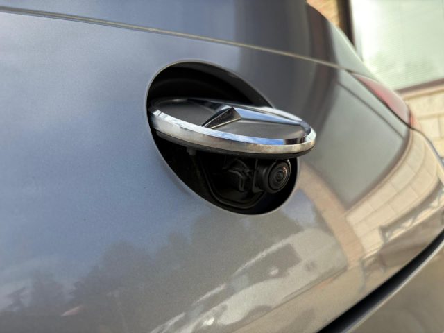 MERCEDES-BENZ CLA 180 usata, con Servosterzo