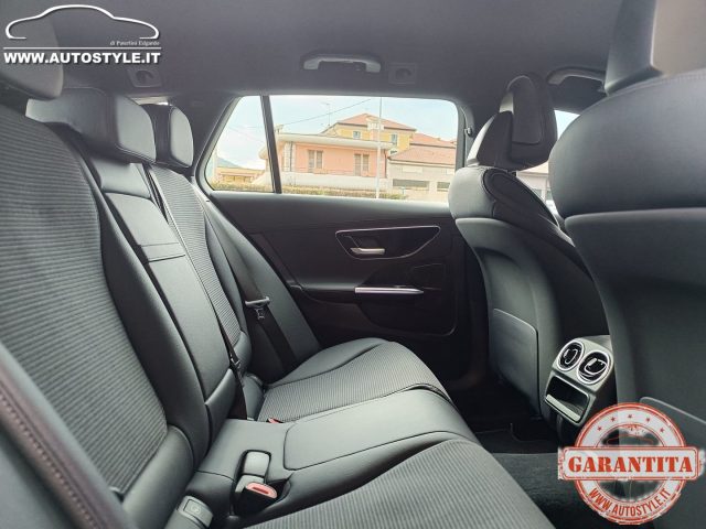 MERCEDES-BENZ C 220 usata, con Adatto a portatori di handicap