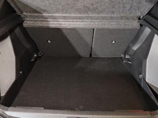 PEUGEOT 2008 usata, con Touch screen