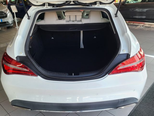MERCEDES-BENZ CLA 180 usata, con Sedile posteriore sdoppiato