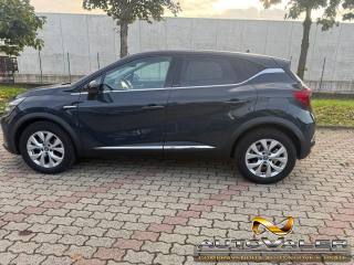 RENAULT Captur usata, con Autoradio