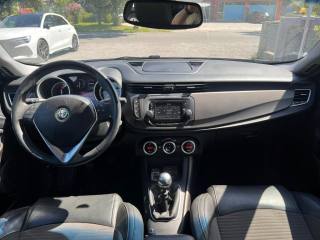 ALFA ROMEO Giulietta usata, con Autoradio