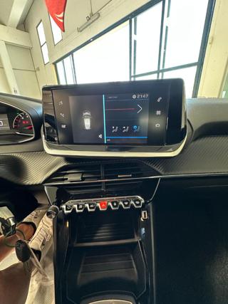 PEUGEOT 208 usata, con Autoradio