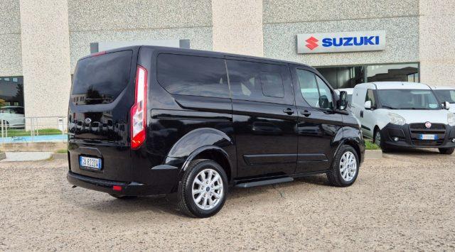 FORD Tourneo Custom usata, con Autoradio