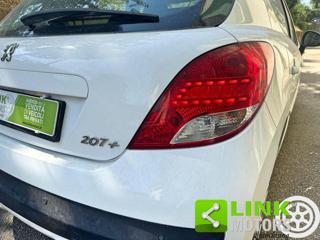 PEUGEOT 207 usata, con Autoradio