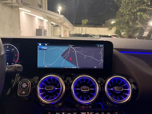 MERCEDES-BENZ GLA 200 usata, con Controllo elettronico della corsia