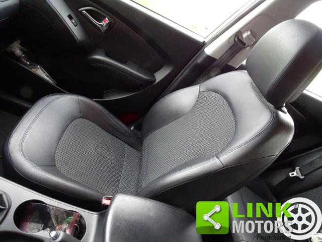 HYUNDAI iX35 usata, con Sensori di parcheggio posteriori