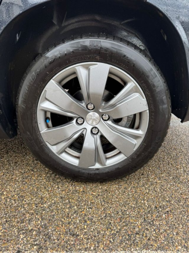 PEUGEOT 2008 usata, con Chiusura centralizzata