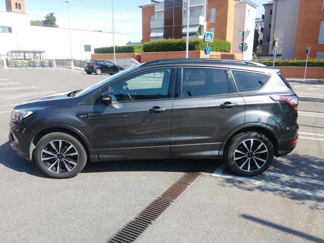 FORD Kuga usata, con Autoradio