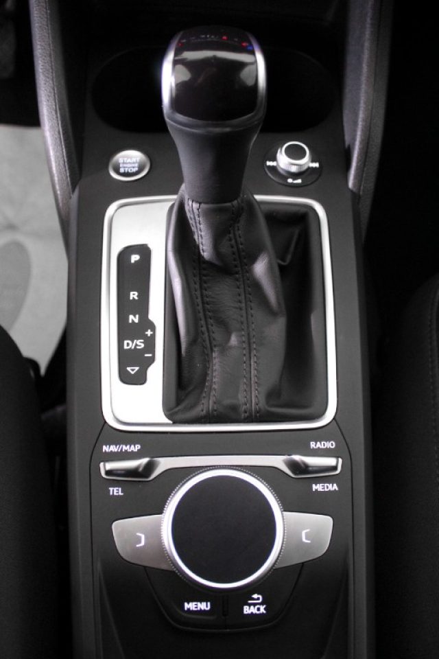 AUDI Q2 usata, con Autoradio