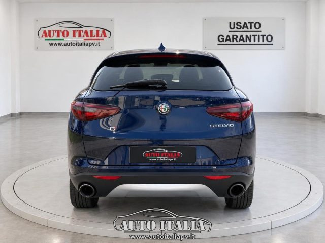 ALFA ROMEO Stelvio usata, con Autoradio