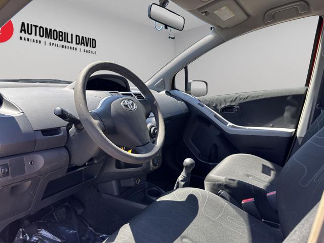TOYOTA Yaris usata, con Autoradio