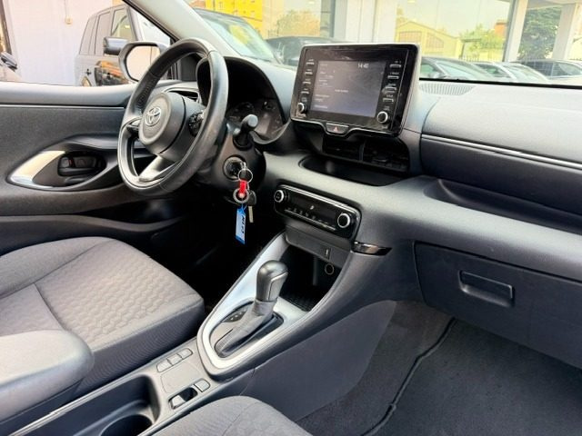 TOYOTA Yaris usata, con Lettore CD