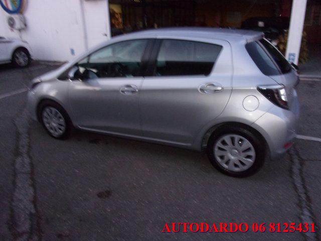TOYOTA Yaris usata, con ESP