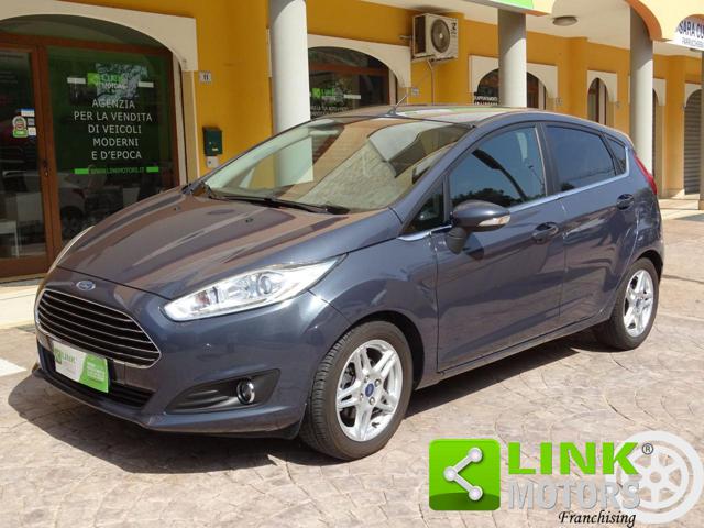 FORD Fiesta usata, con ABS