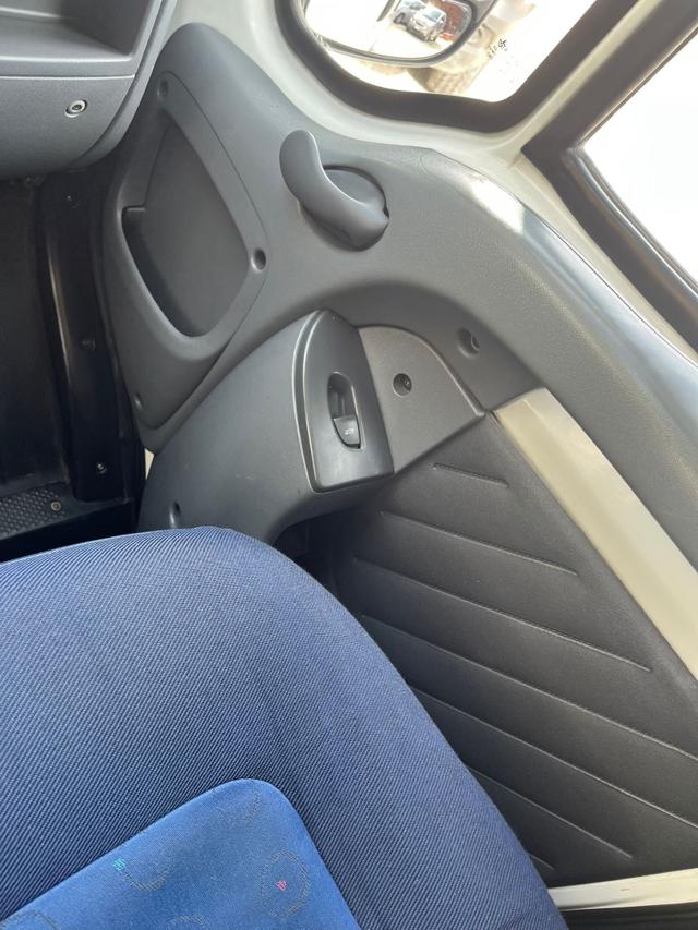 PEUGEOT Boxer usata, con Autoradio digitale