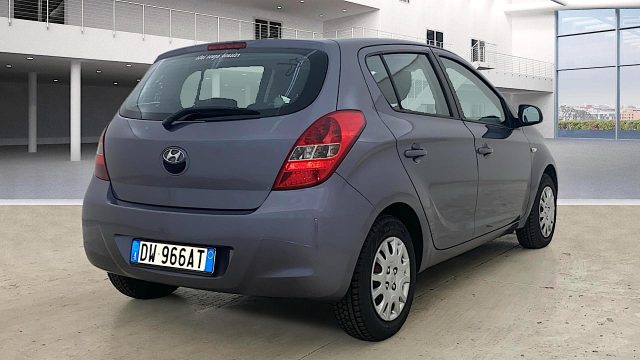 HYUNDAI i20 usata, con Alzacristalli elettrici