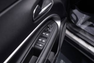JEEP Avenger usata, con Controllo automatico clima