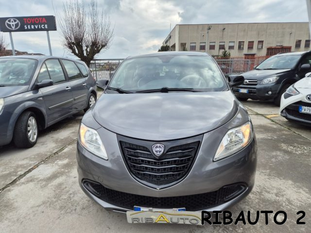 LANCIA Ypsilon usata, con Autoradio
