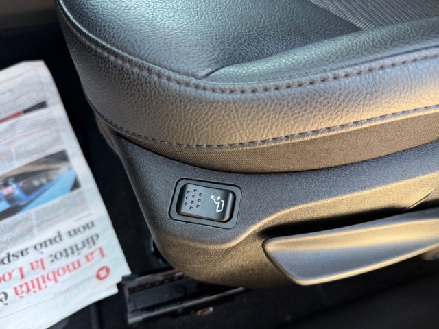 JEEP Compass usata, con Autoradio digitale