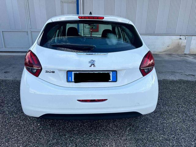 PEUGEOT 208 usata, con Autoradio