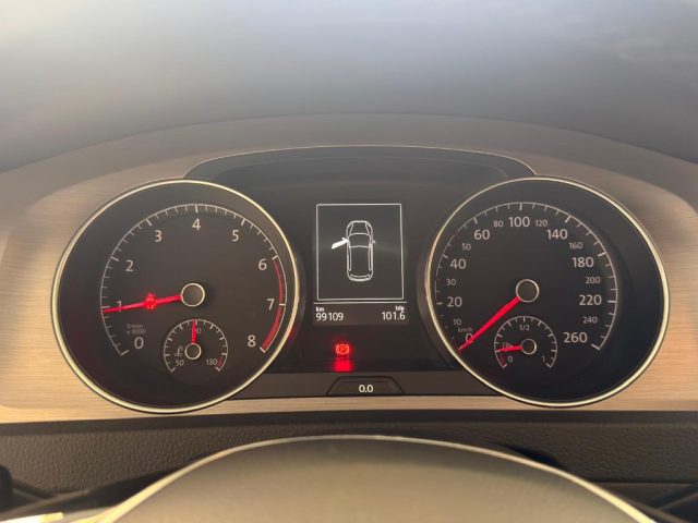 VOLKSWAGEN Golf usata, con ESP