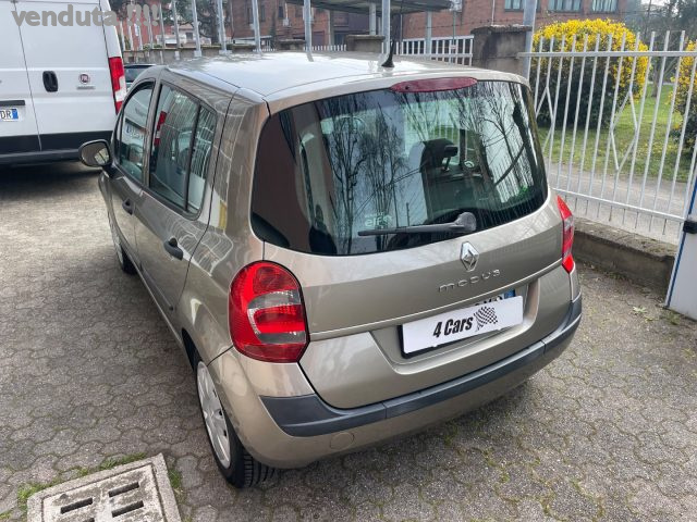 RENAULT Modus usata, con Autoradio