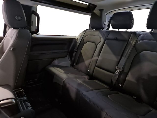 LAND ROVER Defender usata, con Park Distance Control
