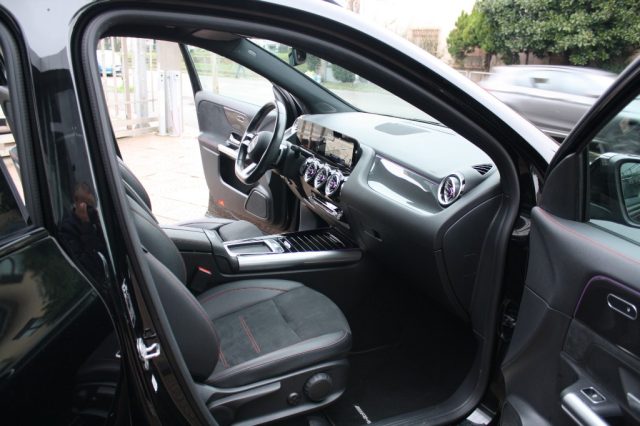 MERCEDES-BENZ GLA 180 usata, con Servosterzo