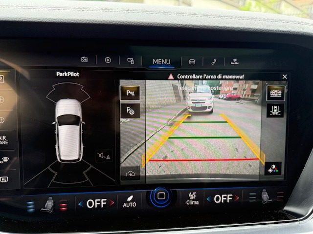 VOLKSWAGEN Touareg usata, con Park Distance Control