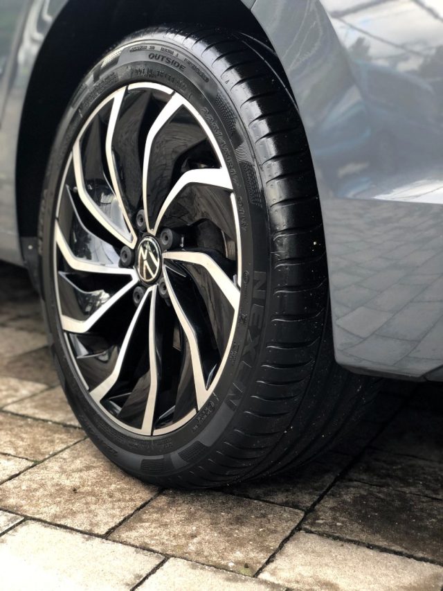 VOLKSWAGEN Golf usata, con Airbag Passeggero