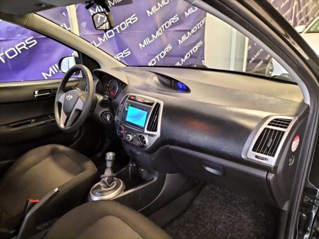 HYUNDAI i20 usata, con Bluetooth