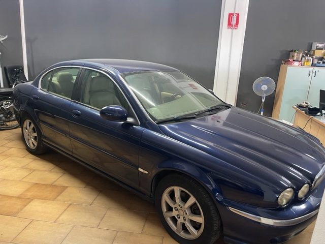 JAGUAR X-Type usata, con Airbag