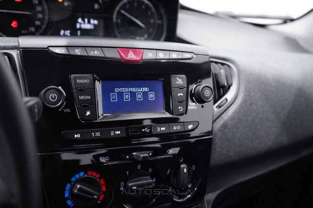 LANCIA Ypsilon usata, con Touch screen