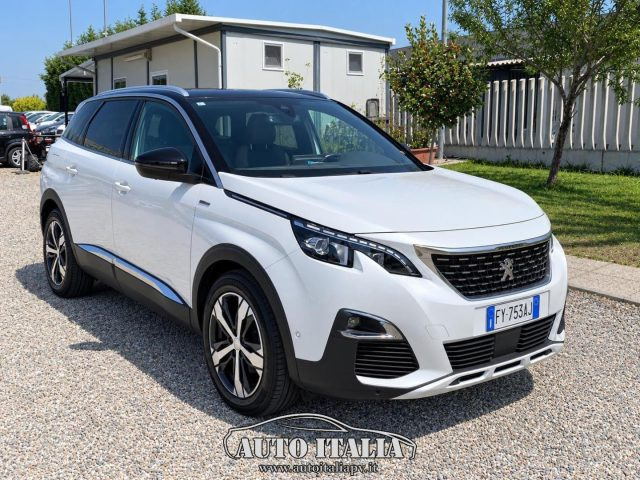PEUGEOT 5008 usata, con Boardcomputer