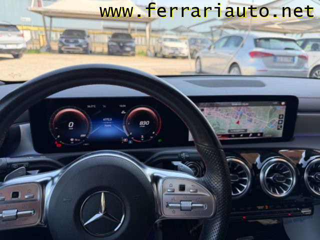 MERCEDES-BENZ CLA 200 usata, con Portellone posteriore elettrico