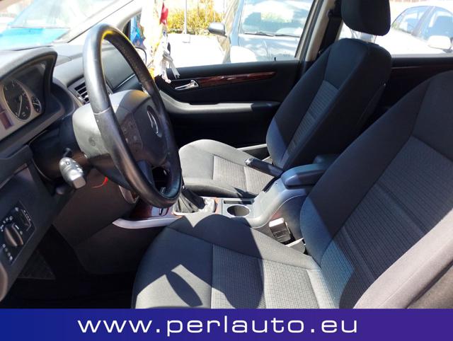MERCEDES-BENZ B 180 usata, con Autoradio