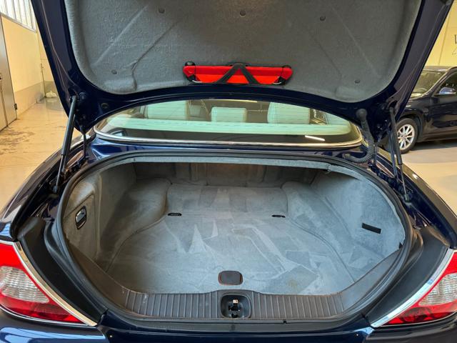 JAGUAR XJ8 usata, con Chiusura centralizzata telecomandata