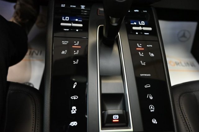 PORSCHE Macan usata 334