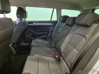 VOLKSWAGEN Passat Variant usata, con ESP