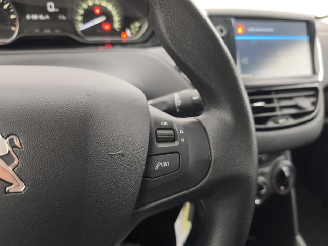 PEUGEOT 208 usata, con Sedile posteriore sdoppiato