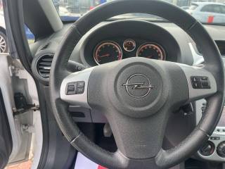 OPEL Corsa usata, con Controllo trazione