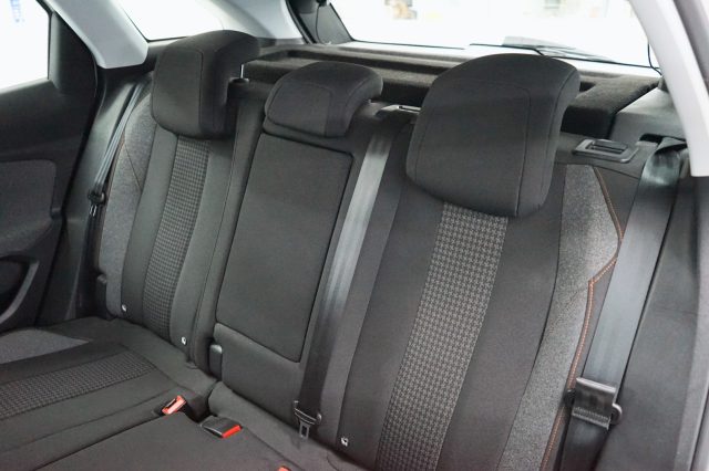 PEUGEOT 3008 usata, con Airbag testa