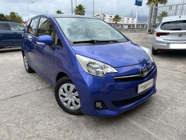 TOYOTA Verso-S usata, con Airbag laterali