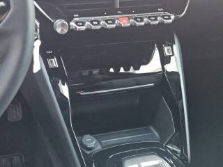 PEUGEOT 2008 usata, con Luci diurne LED