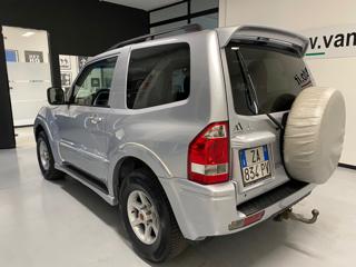 MITSUBISHI Pajero usata, con Autoradio